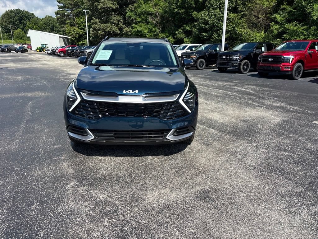 Used 2025 Kia Sportage EX w/ EX Premium Package AWD/4WD image 7