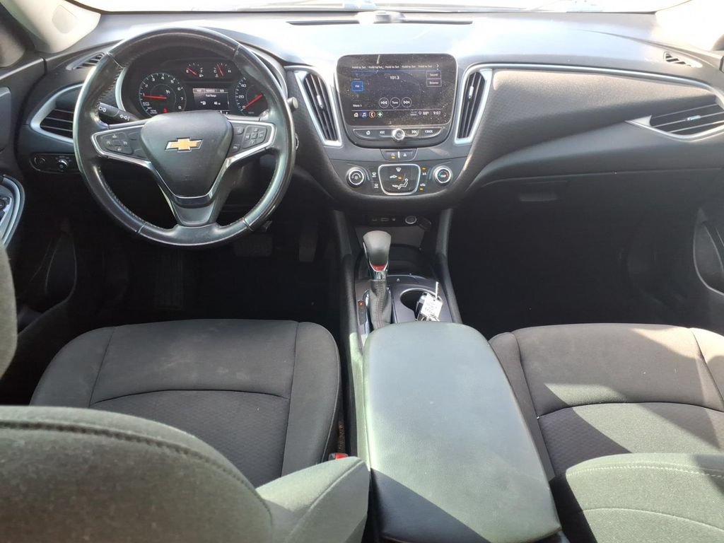Used 2021 Chevrolet Malibu RS FWD image 22