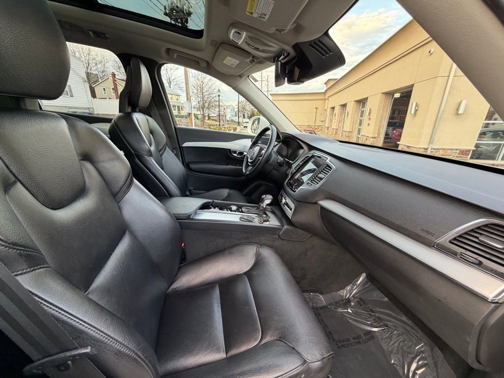 Used 2018 Volvo XC90 T6 Momentum image 11