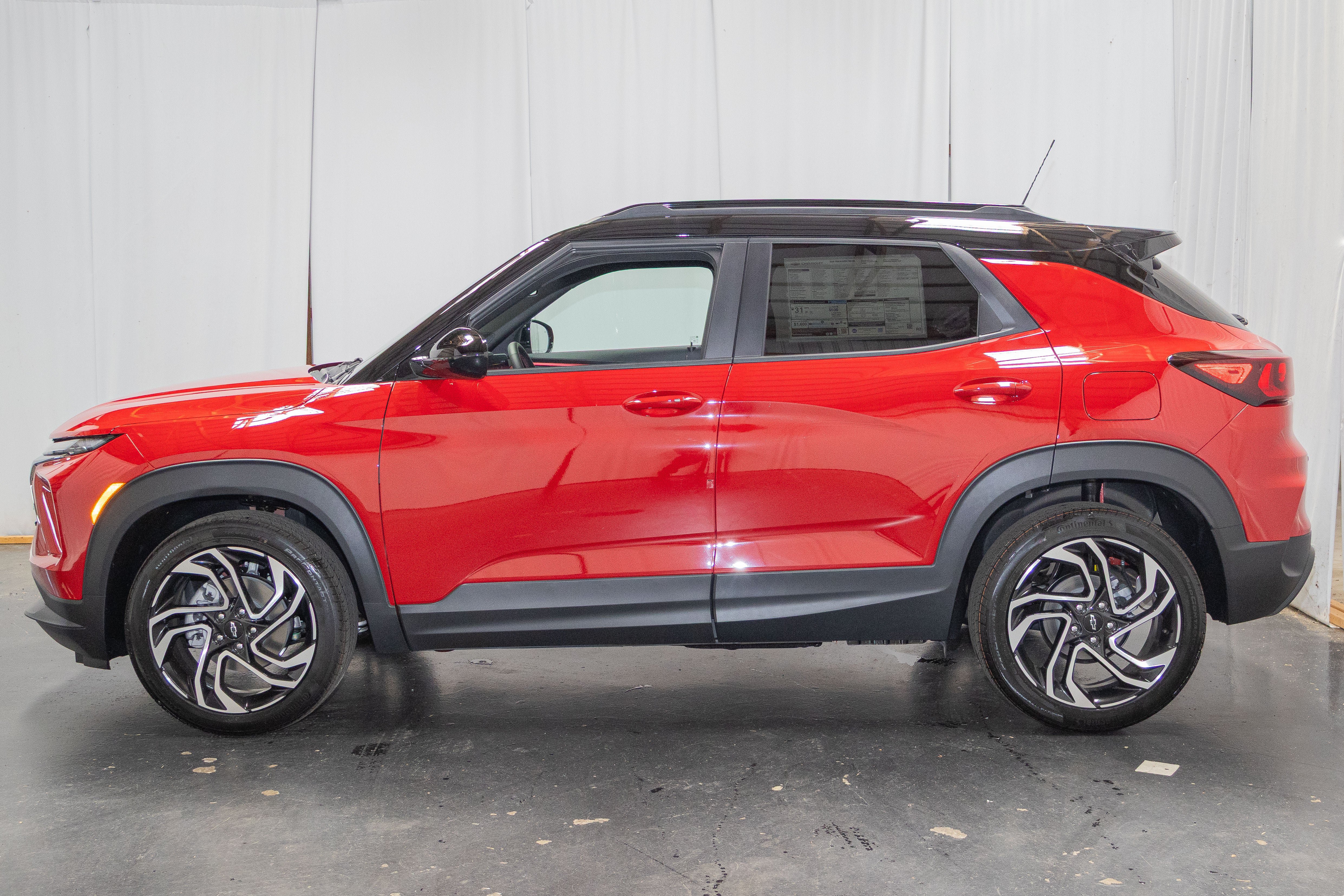New 2026 Chevrolet TrailBlazer RS w/ Convenience Package FWD image 4