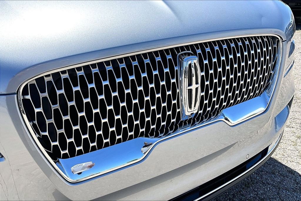 Used 2020 Lincoln Aviator Reserve w/ Elements Package Plus RWD image 29