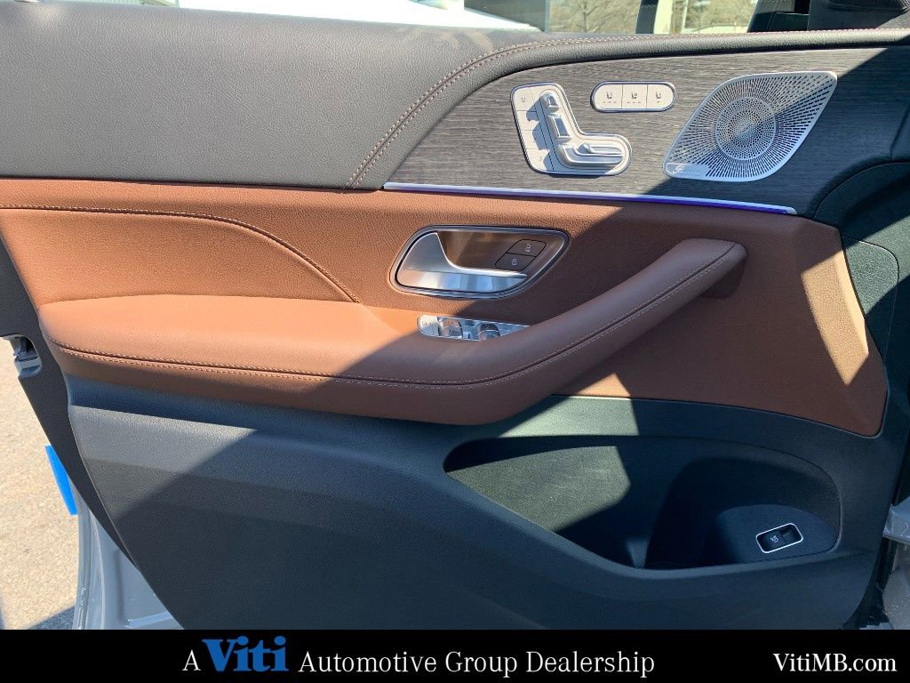 Used 2025 Mercedes-Benz GLE 53 AMG 4MATIC Coupe image 11