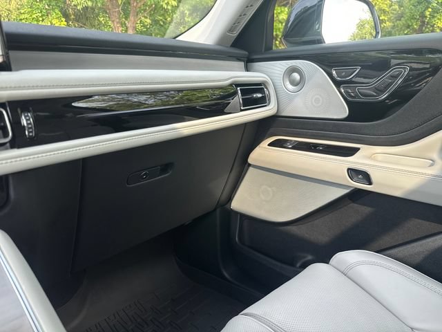Used 2025 Lincoln Aviator Reserve w/ Equipment Group 201A AWD/4WD image 40