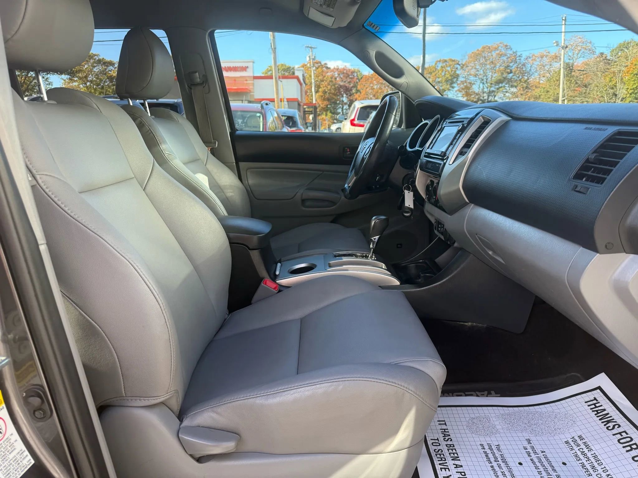 Used 2014 Toyota Tacoma 4x4 Double Cab w/ Limited Package image 19