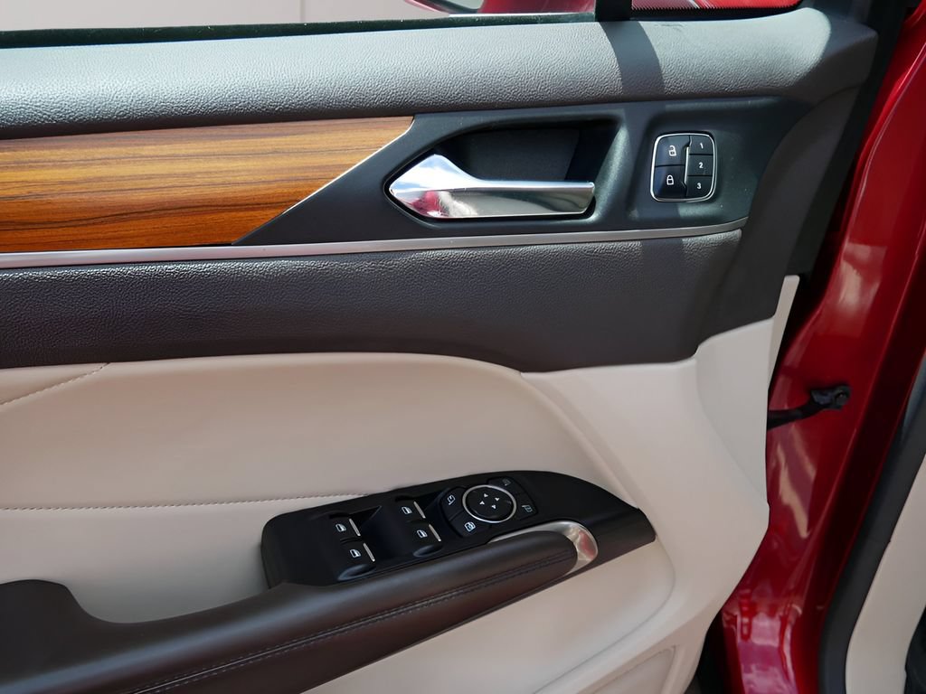 Used 2017 Lincoln MKC Select AWD/4WD image 15
