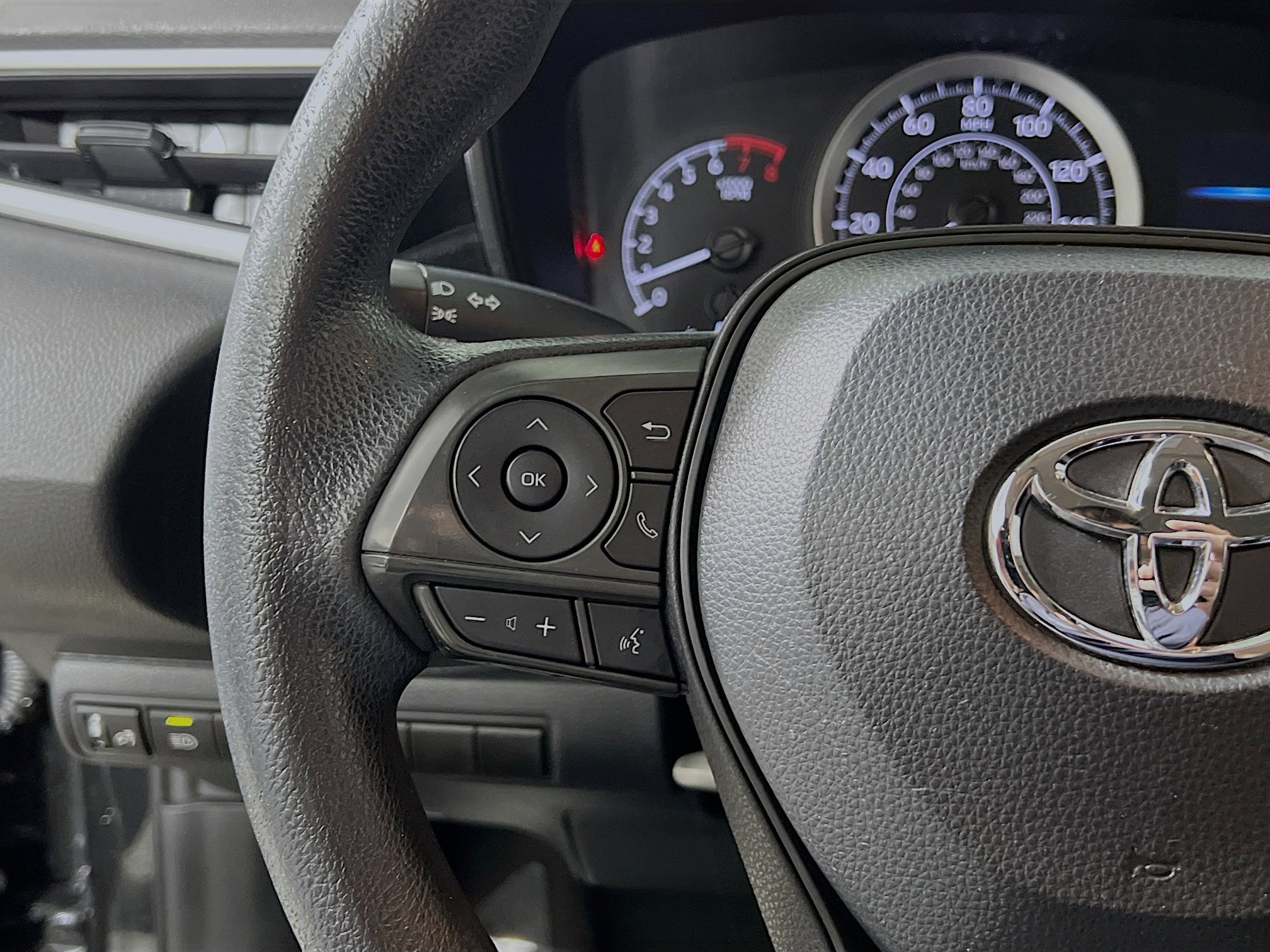 Used 2021 Toyota Corolla LE image 19