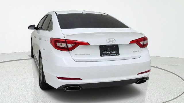 Used 2017 Hyundai Sonata Sport w/ Value Edition Package 02 FWD image 4