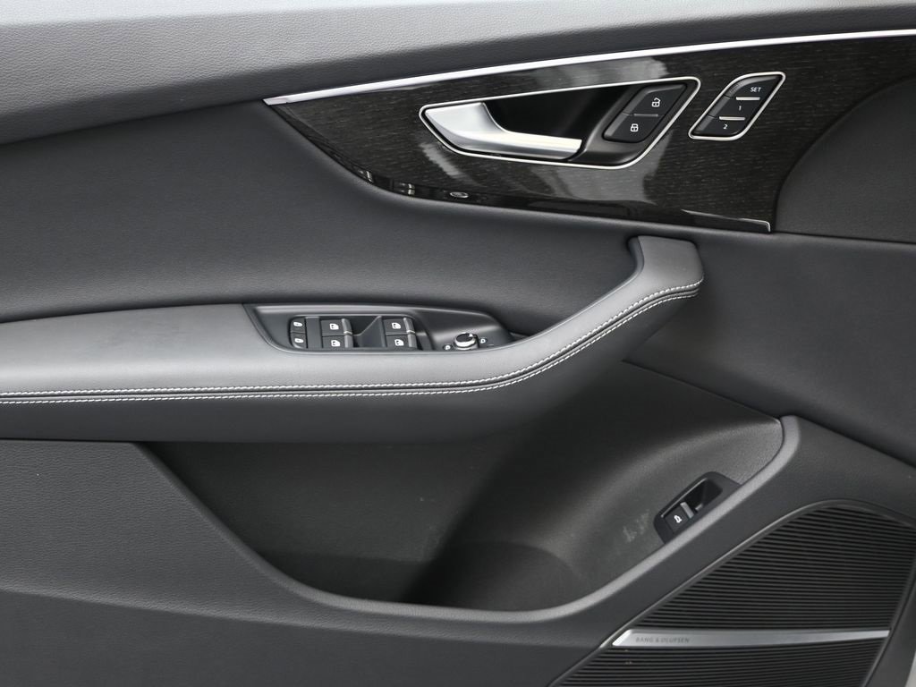 Used 2025 Audi Q7 3.0T Premium Plus w/ Premium Plus Package image 21