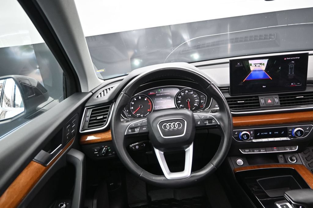Used 2023 Audi Q5 2.0T Premium w/ Convenience Package AWD/4WD image 29