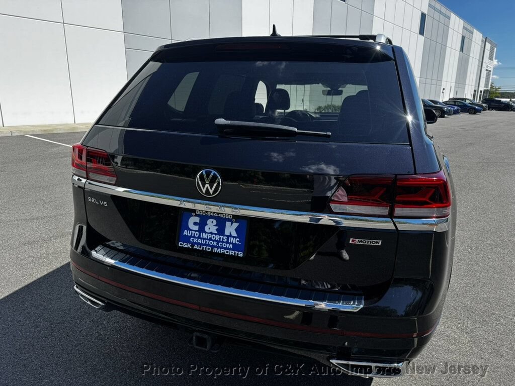Used 2022 Volkswagen Atlas SEL Premium AWD/4WD image 4
