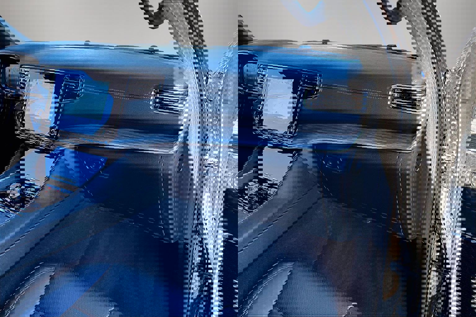 Used 2024 Jeep Wagoneer L Series II image 25