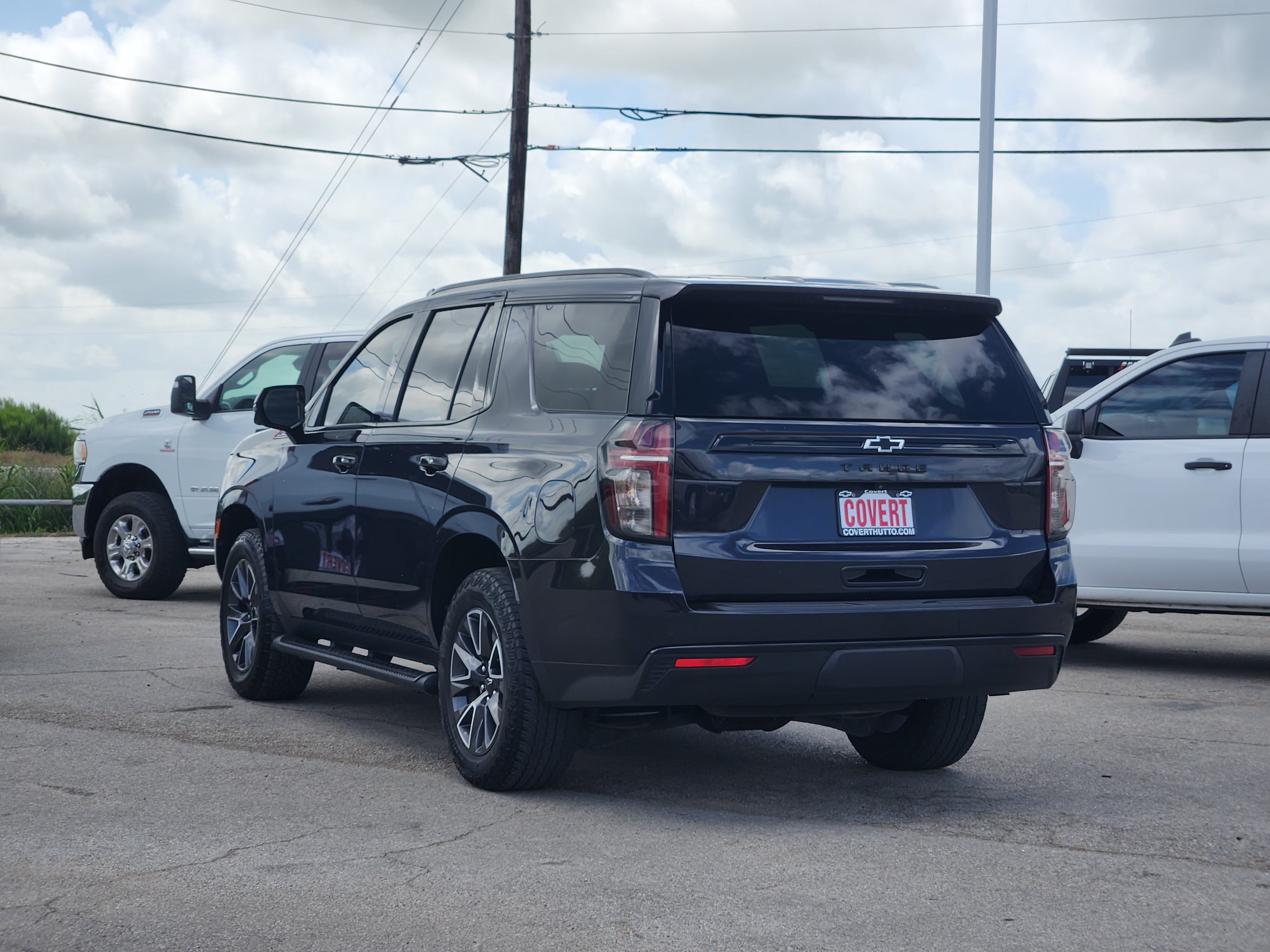 Used 2023 Chevrolet Tahoe Z71 w/ Luxury Package AWD/4WD image 5