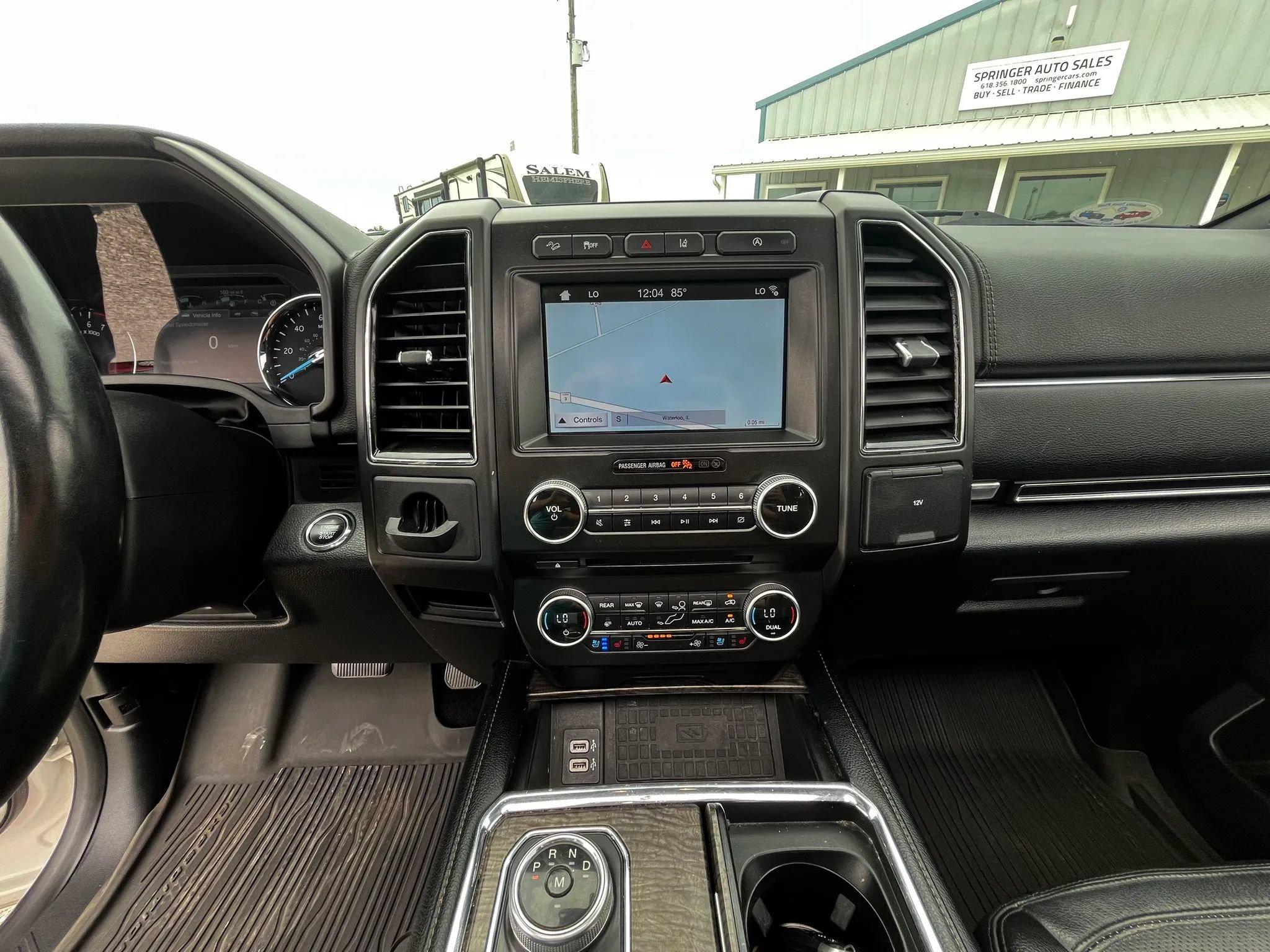 Used 2018 Ford Expedition Limited w/ Equipment Group 301A AWD/4WD image 24