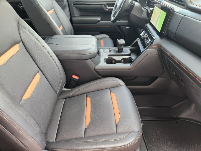Used 2023 GMC Sierra 1500 AT4 w/ AT4 Premium Package AWD/4WD image 13