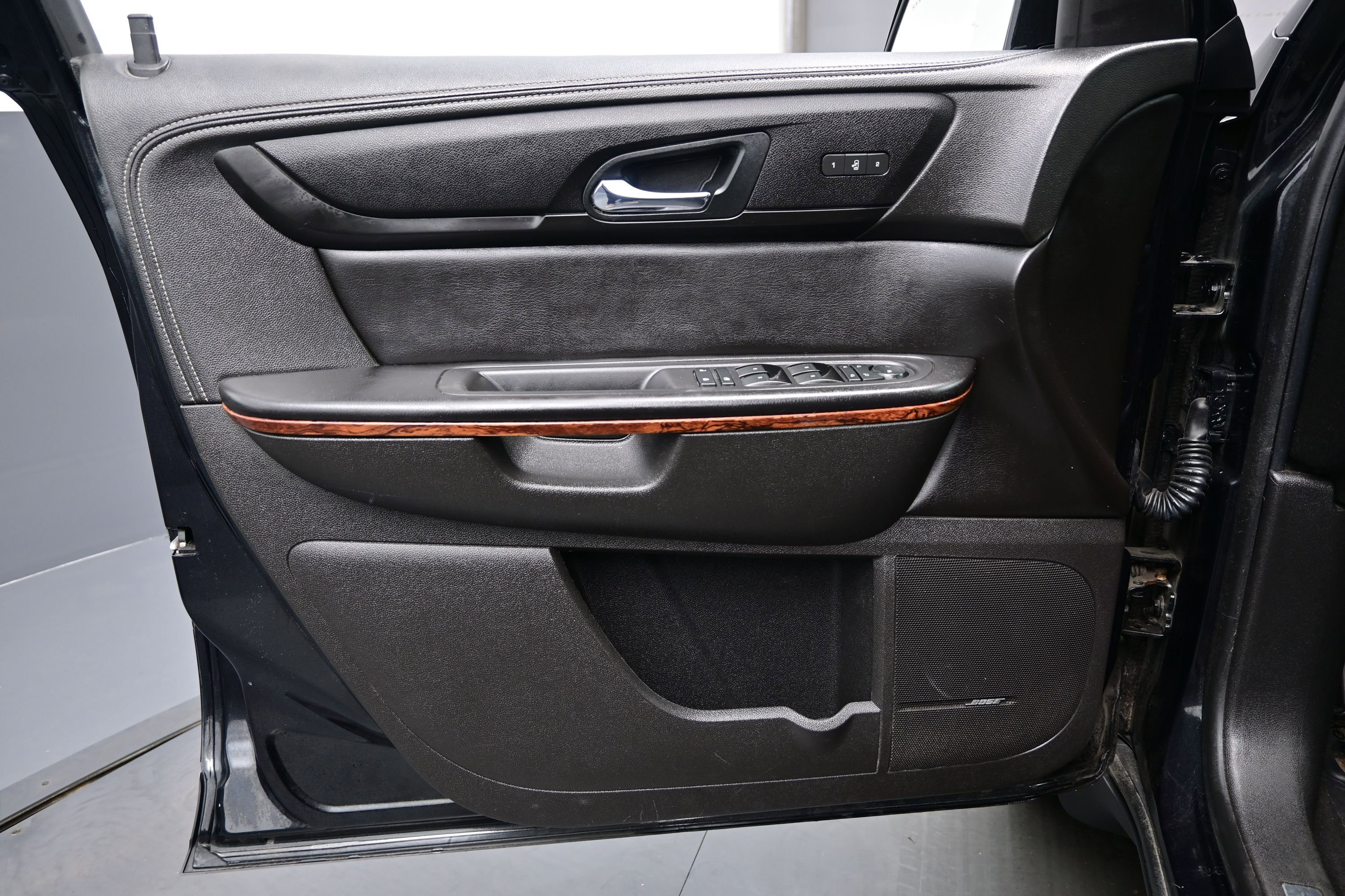 Used 2014 Chevrolet Traverse LTZ AWD/4WD image 9