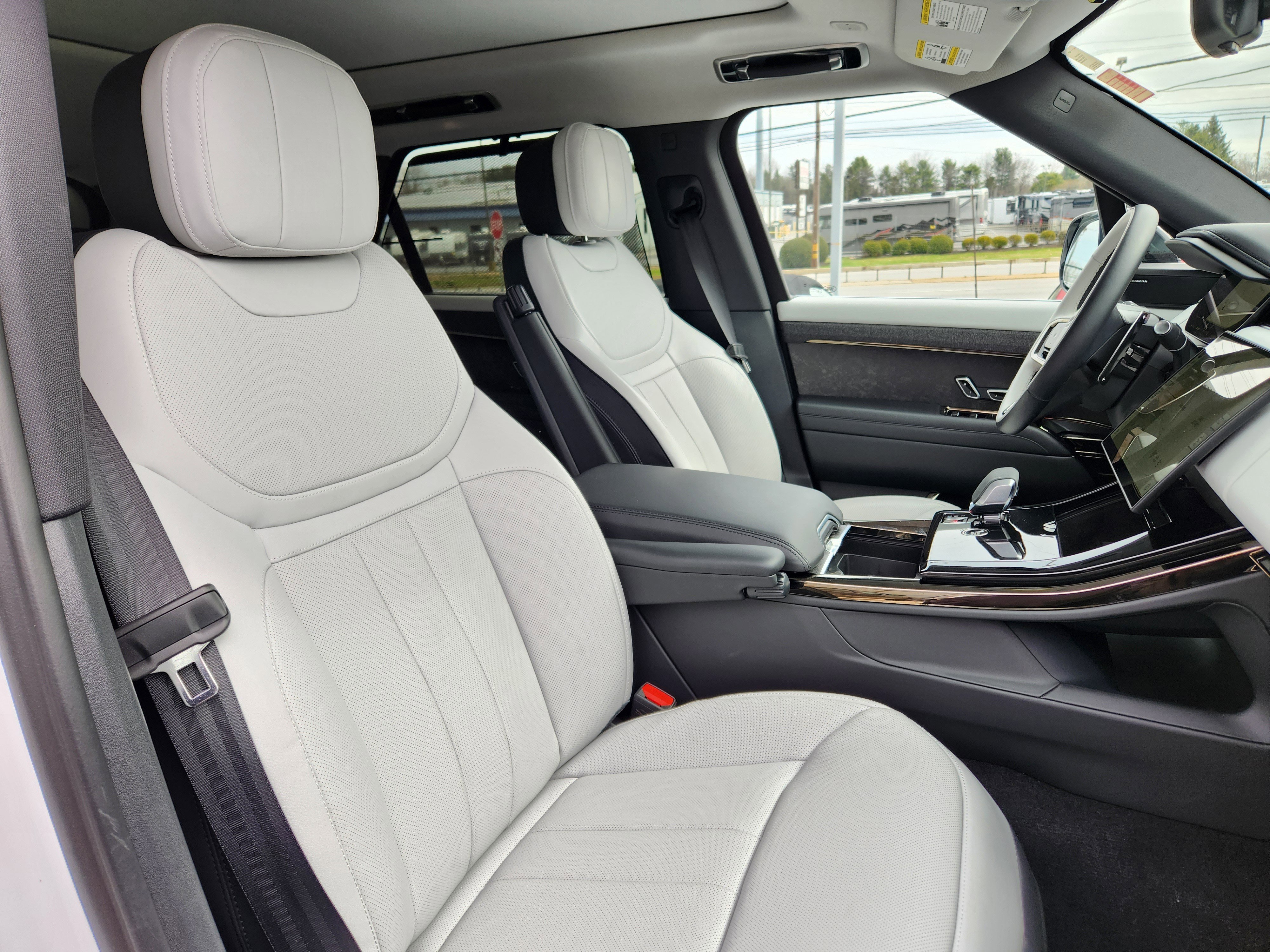 Certified 2025 Land Rover Range Rover Sport Dynamic SE image 16