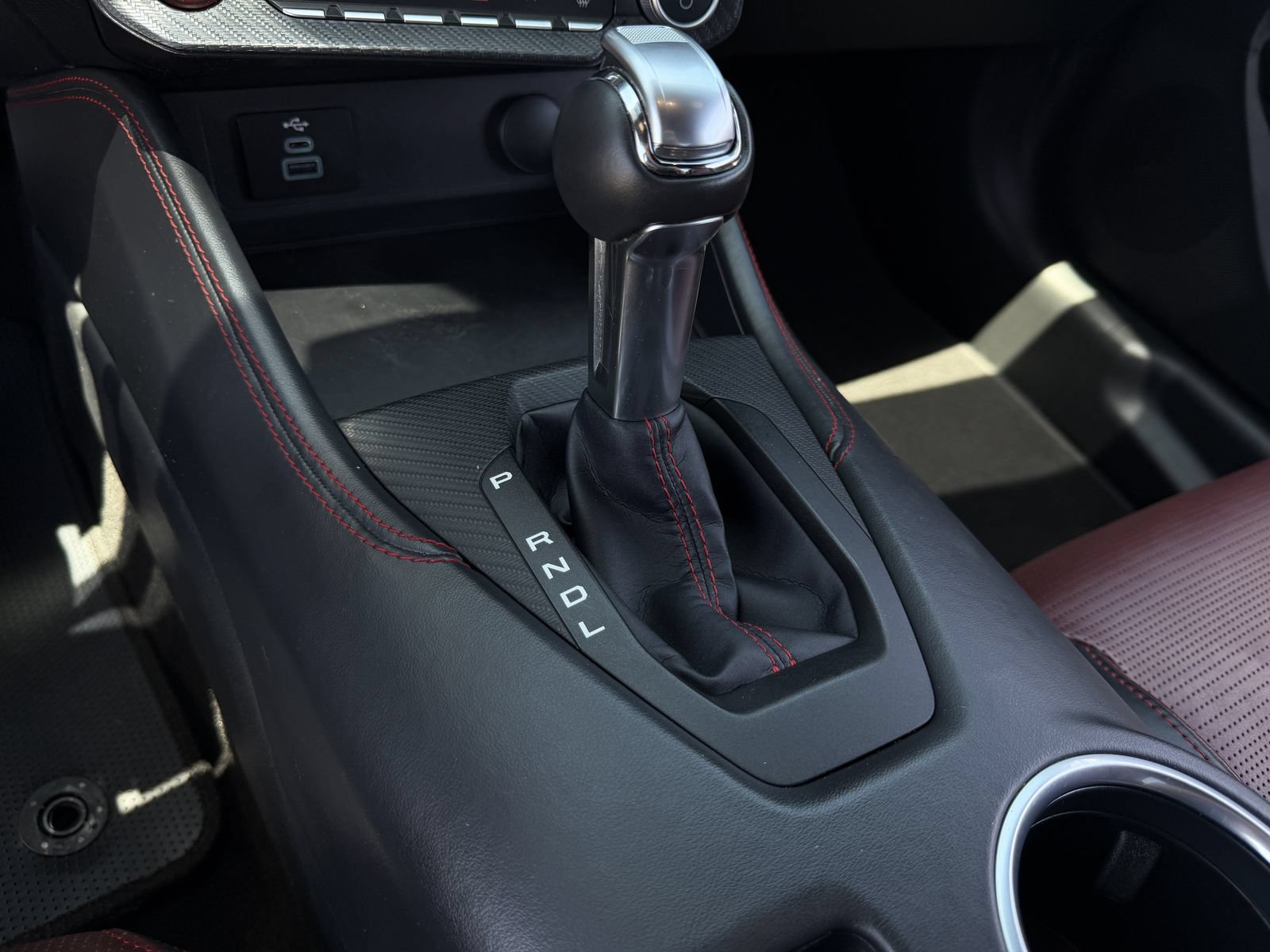 Used 2025 Ford Mustang Premium RWD image 18