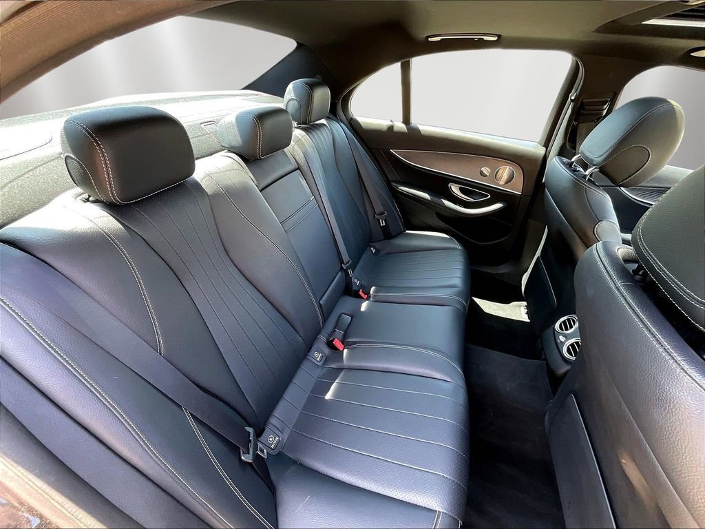 Used 2021 Mercedes-Benz E 350 4MATIC Sedan image 24