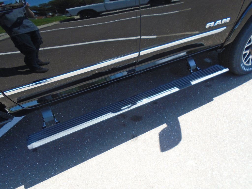 New 2025 RAM 2500 Limited image 17