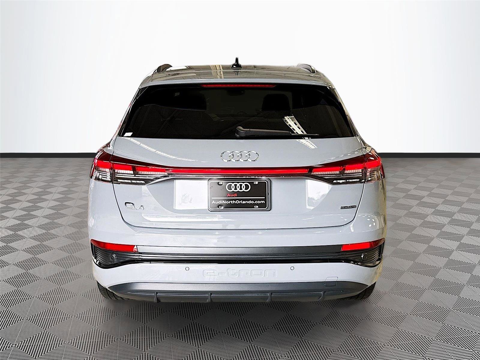Used 2024 Audi Q4 e-tron Premium Plus w/ Premium Plus image 6