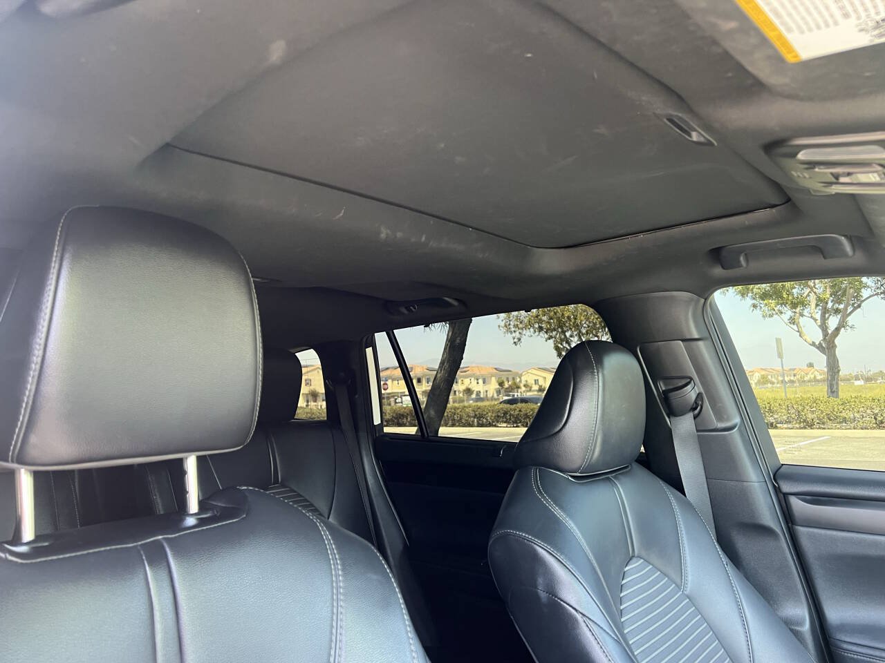 Used 2021 Toyota Highlander XSE FWD image 30