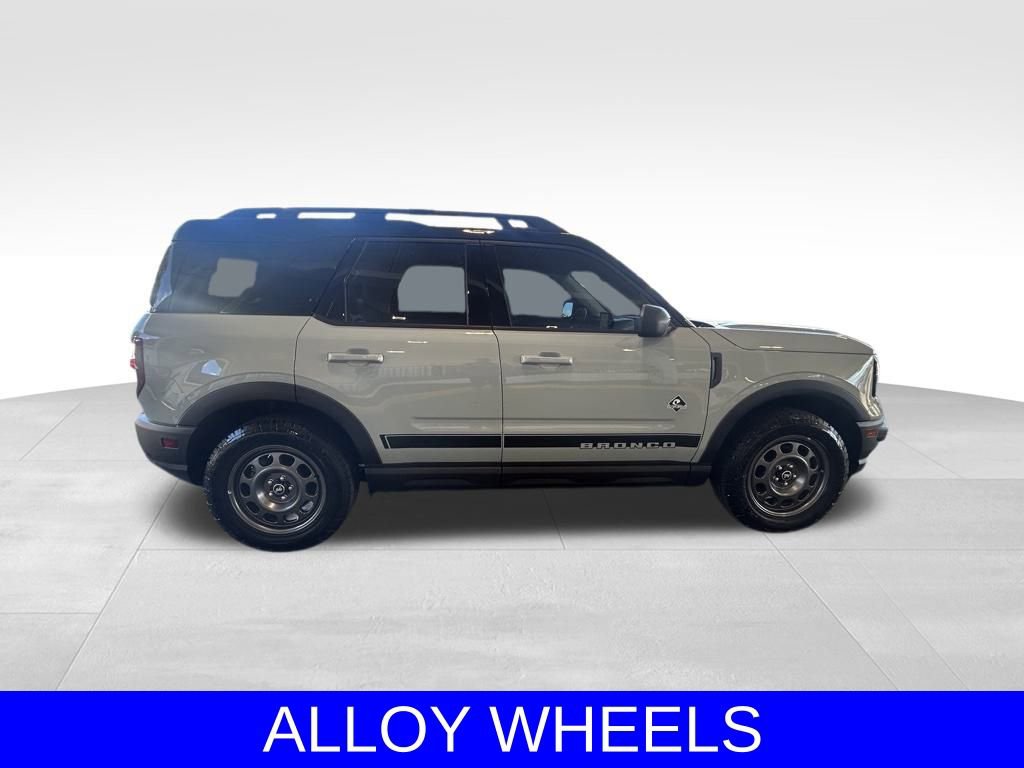 Used 2024 Ford Bronco Sport Outer Banks image 3