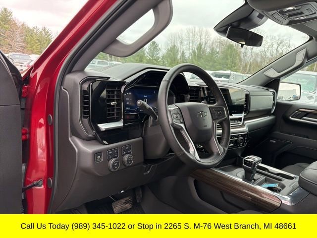 Used 2025 Chevrolet Silverado 1500 LT Trail Boss w/ Convenience Package II image 14