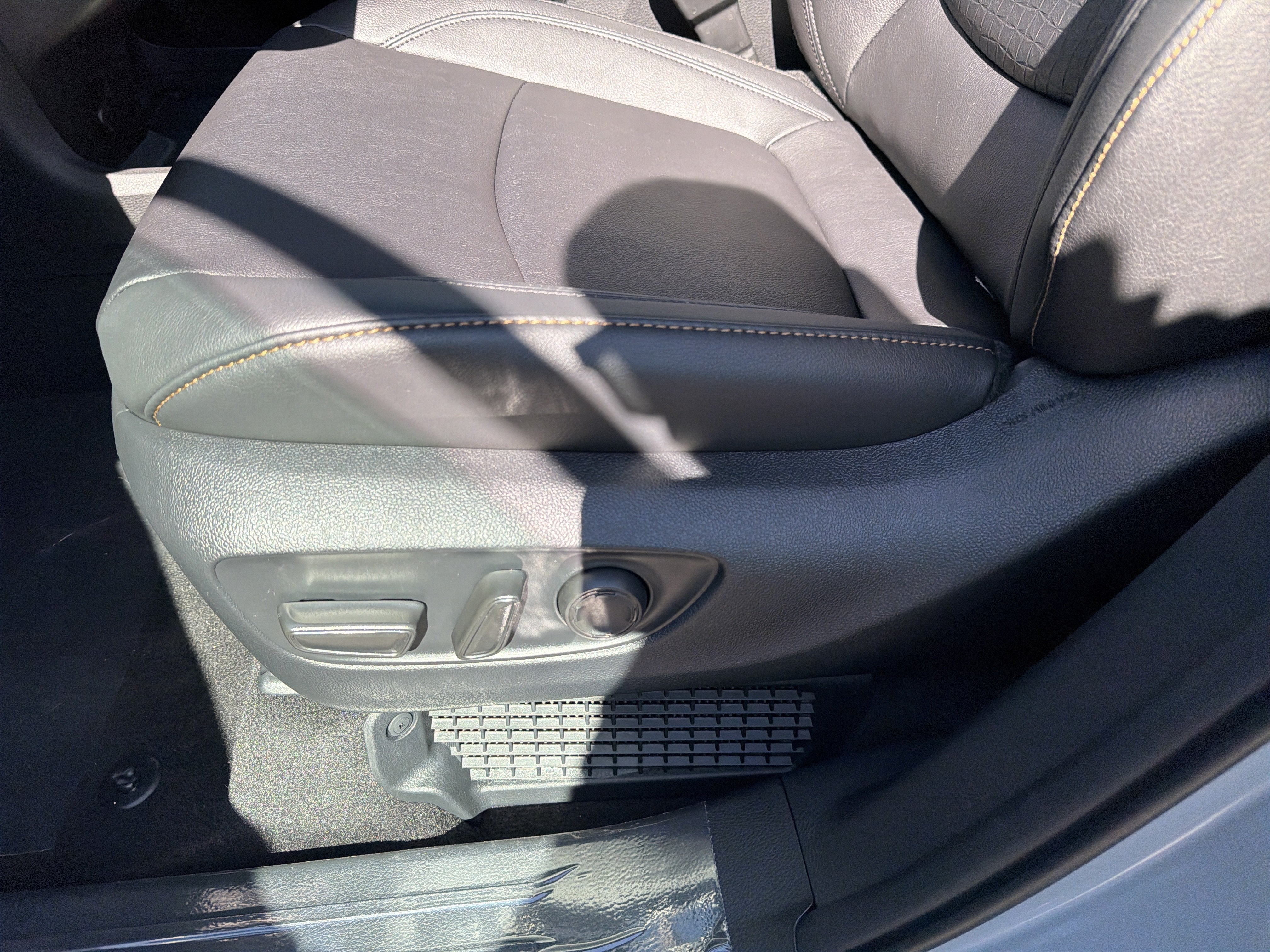 New 2026 Toyota Sienna AWD image 10