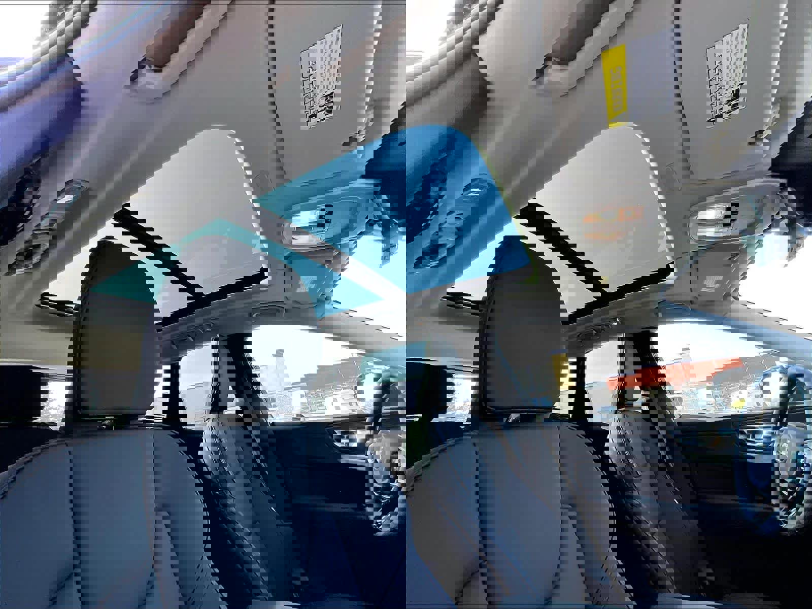 Used 2026 Volvo XC60 T8 Plus w/ Climate Package image 25