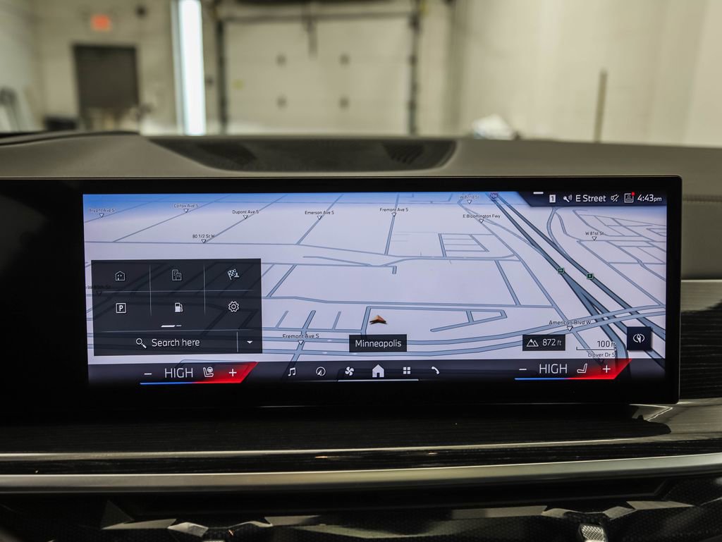 Used 2024 BMW X7 xDrive40i w/ Executive Package image 16