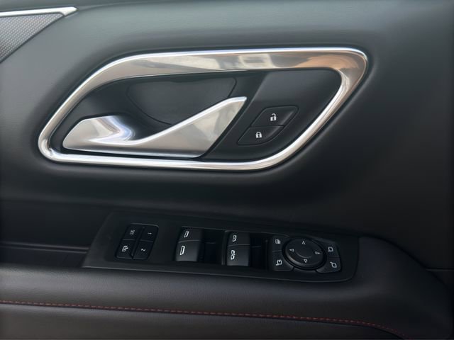 Used 2022 Chevrolet Suburban RST w/ Luxury Package image 40