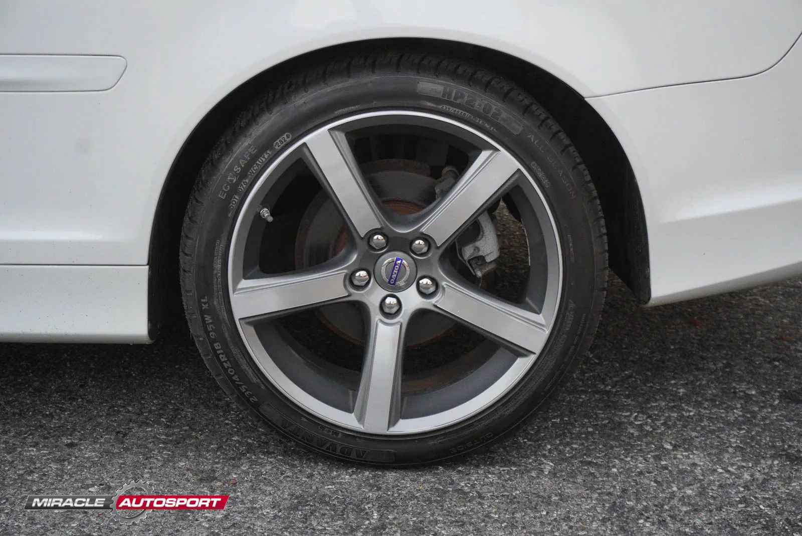 Used 2012 Volvo C70 T5 w/ Dynamic Trim Pkg image 12