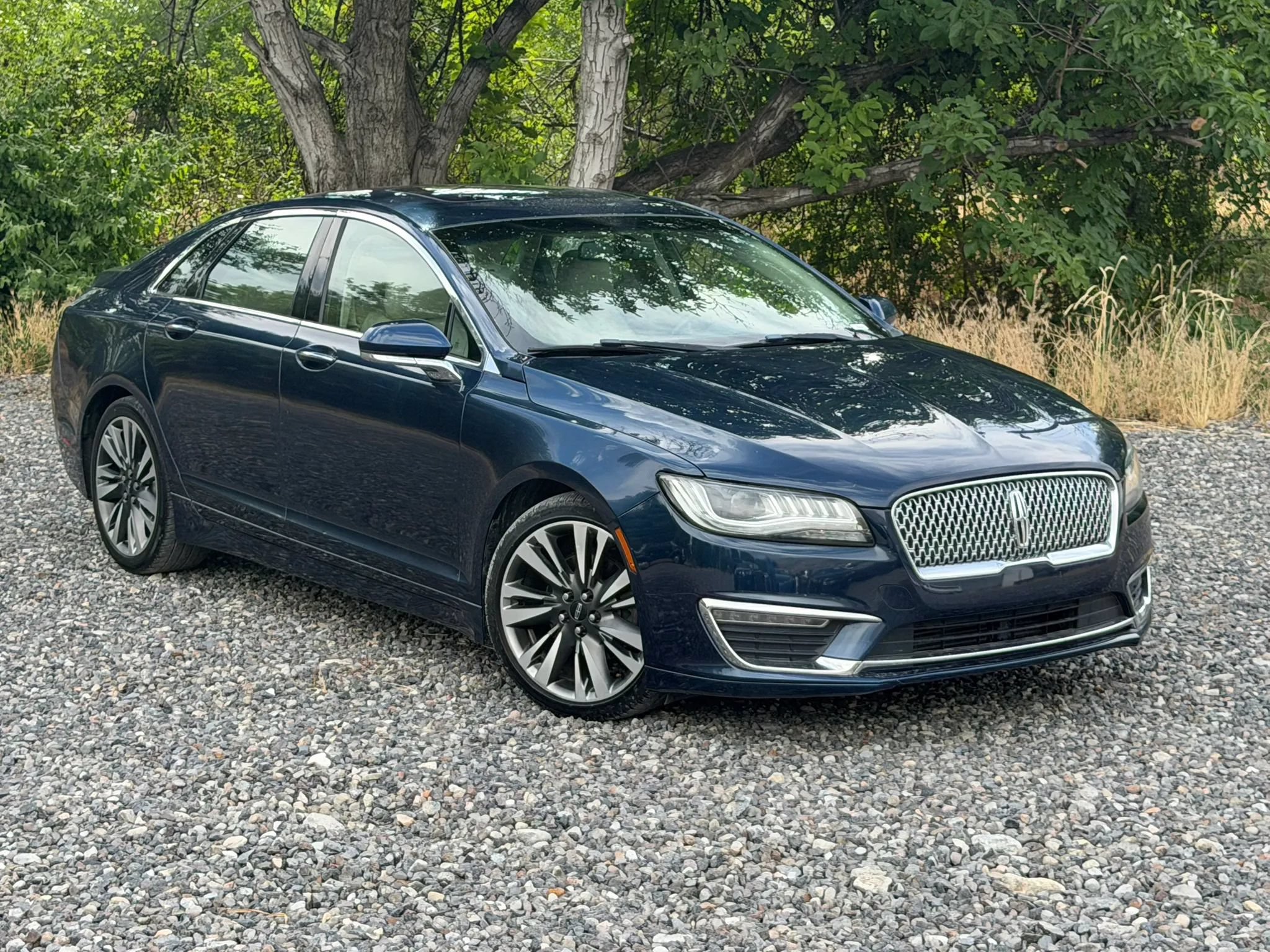 Used 2017 Lincoln MKZ Select w/ Select Plus Package AWD/4WD image 2