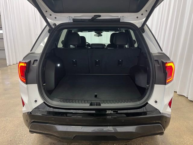 Used 2026 GMC Terrain AT4 w/ Convenience Package III image 12