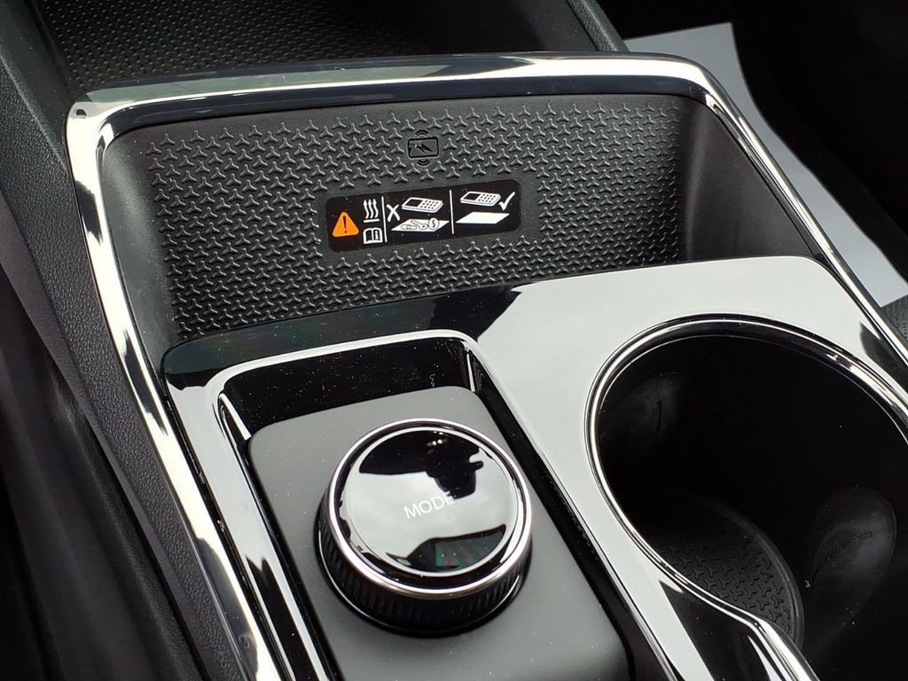 New 2026 Chevrolet Equinox RS w/ Safety and Technology Package AWD/4WD image 18