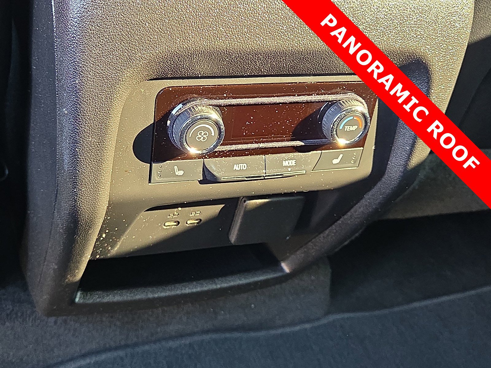 Used 2024 Chevrolet Traverse RS image 12