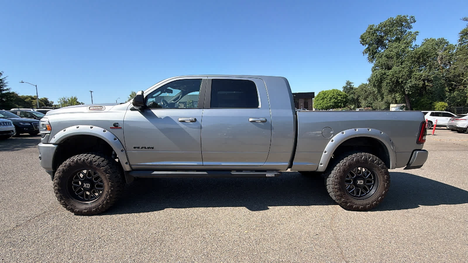 Used 2021 RAM 3500 Laramie w/ Night Edition AWD/4WD image 8
