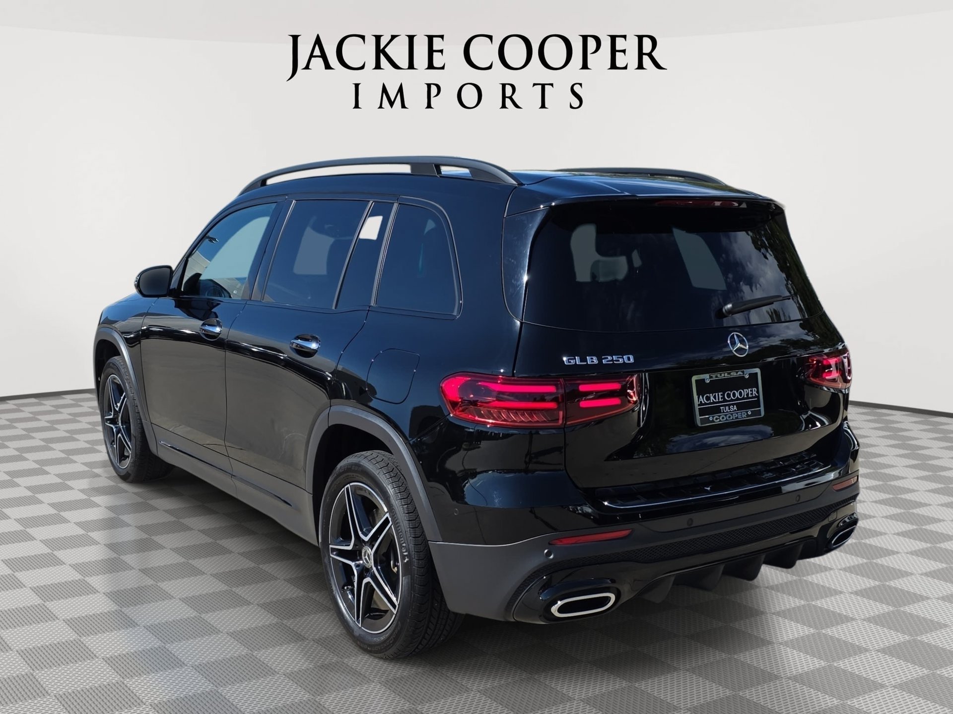 Used 2026 Mercedes-Benz GLB 250 image 7