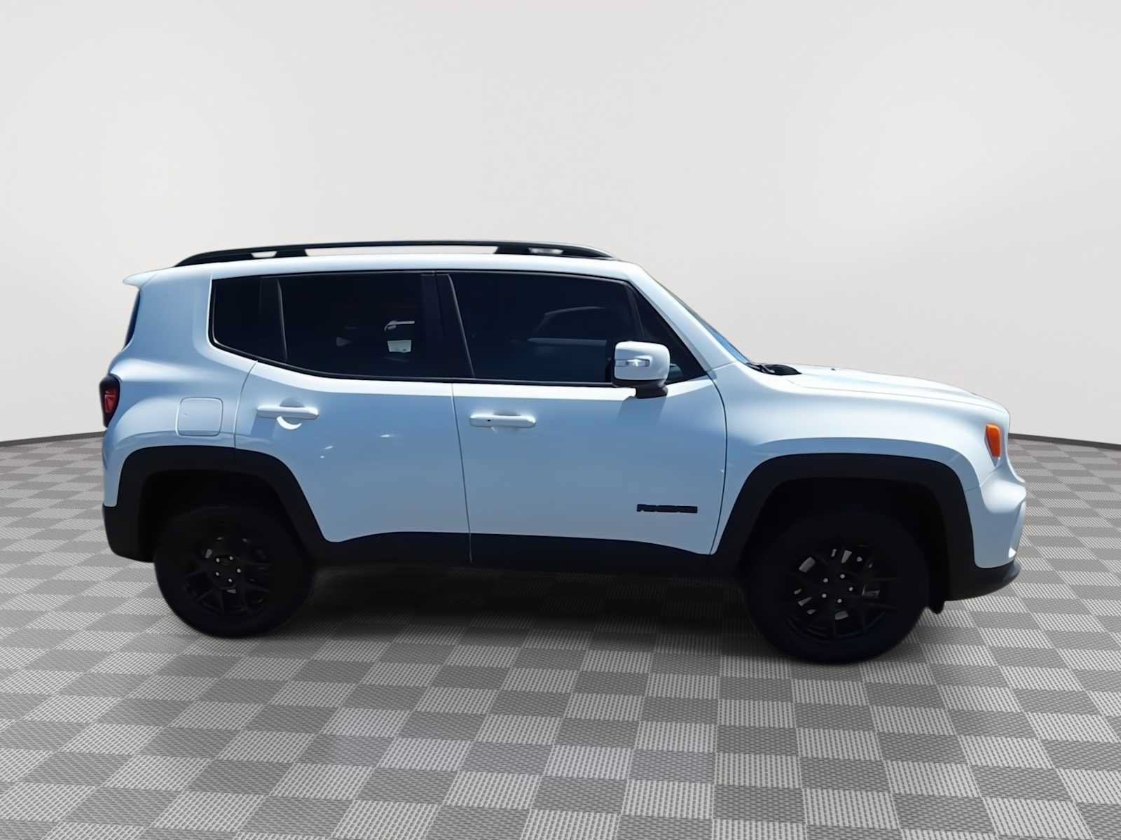 Used 2020 Jeep Renegade Altitude AWD/4WD image 9