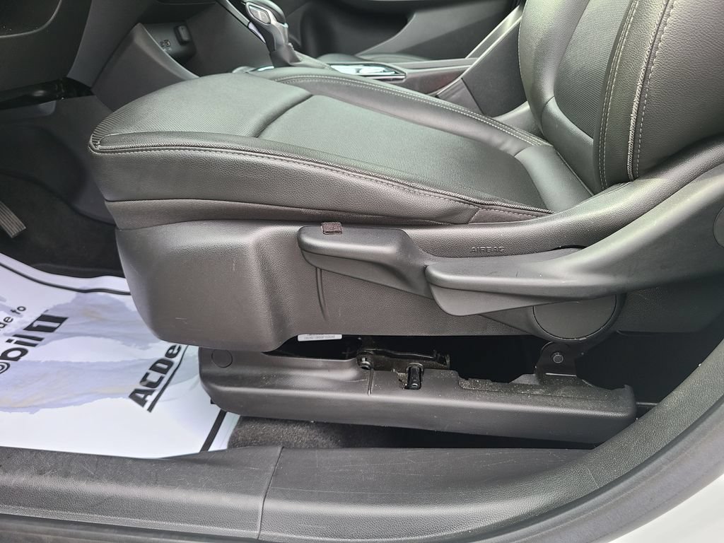 Used 2024 Buick Encore GX Sport Touring AWD/4WD image 22