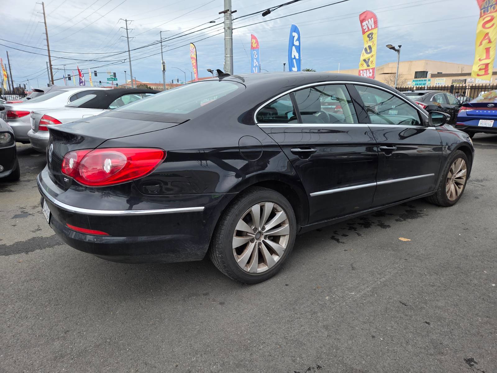 Used 2010 Volkswagen CC Sport FWD image 3