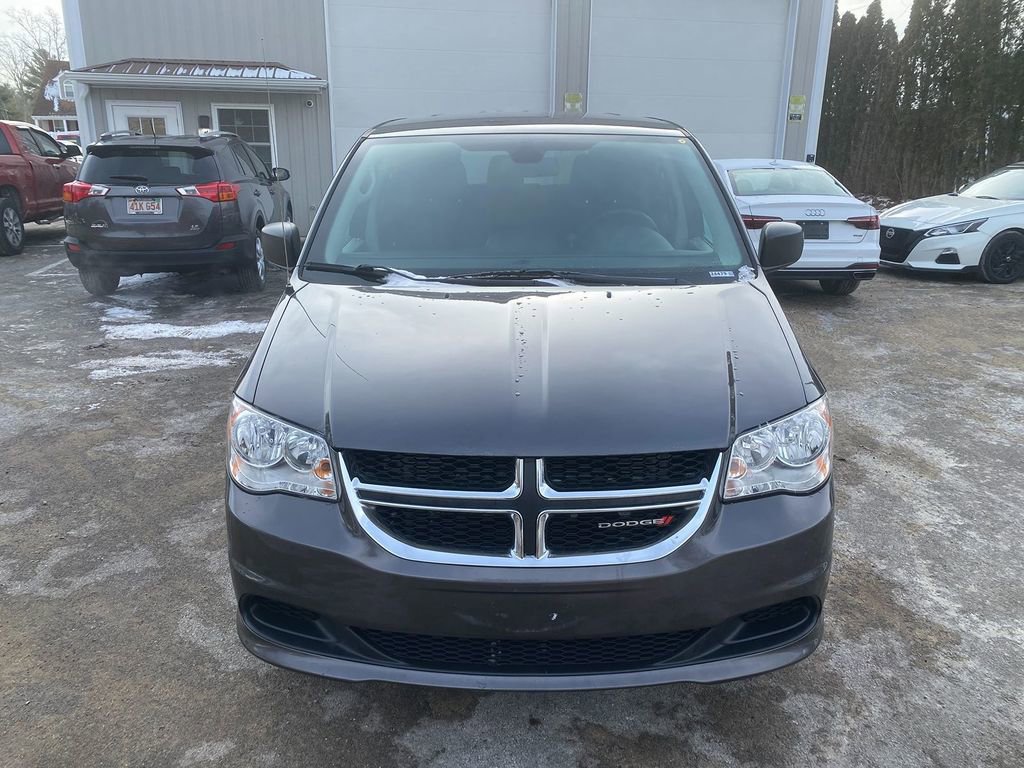 Used 2018 Dodge Grand Caravan SE w/ UConnect Hands-Free Group FWD image 3