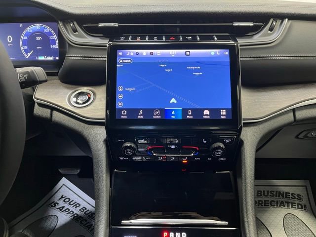 Used 2024 Jeep Grand Cherokee Limited w/ Black Appearance Package image 22