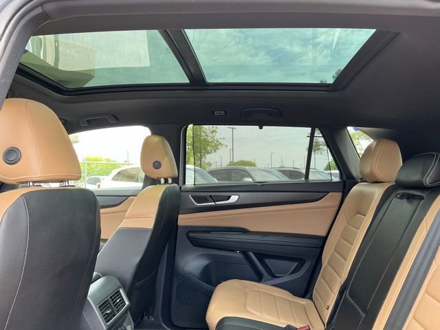 Used 2024 Volkswagen Atlas Cross Sport SEL AWD/4WD image 18