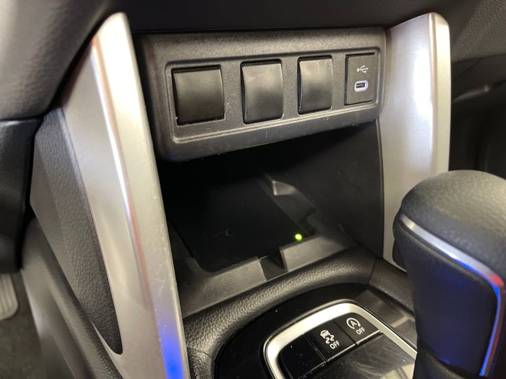 Certified 2025 Toyota Corolla Cross LE image 27