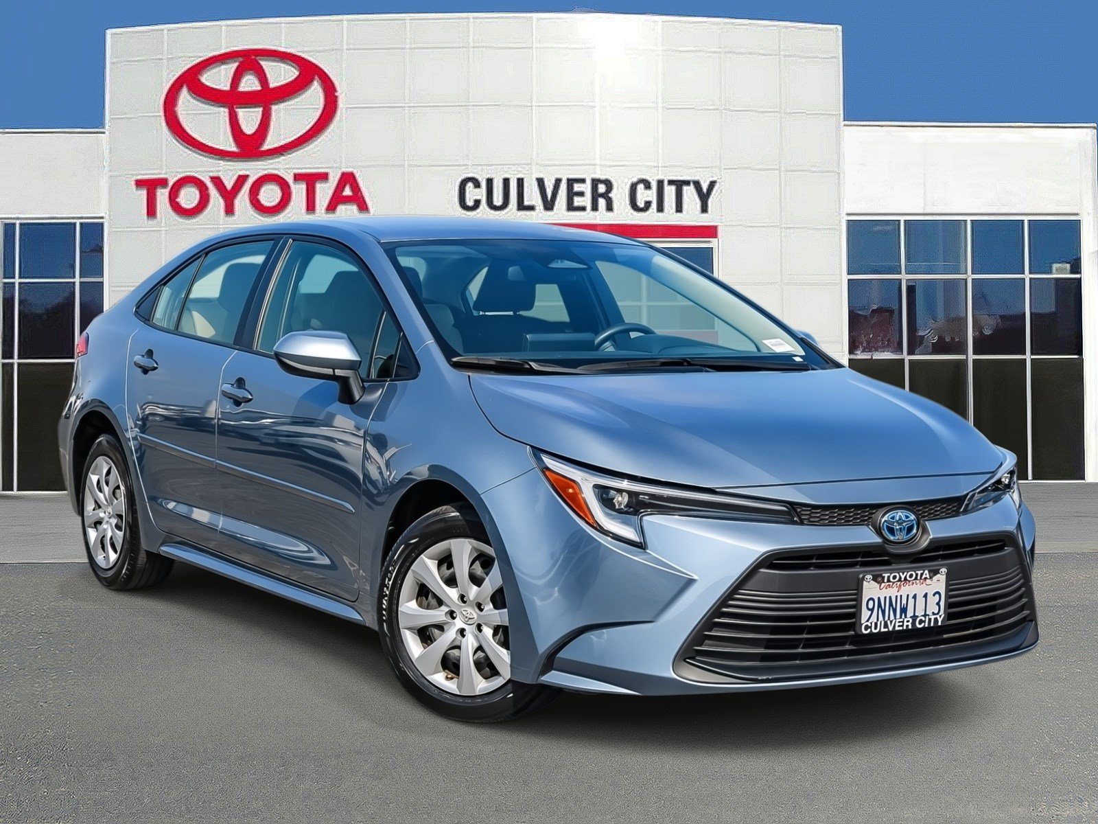 Certified 2024 Toyota Corolla LE FWD image 1