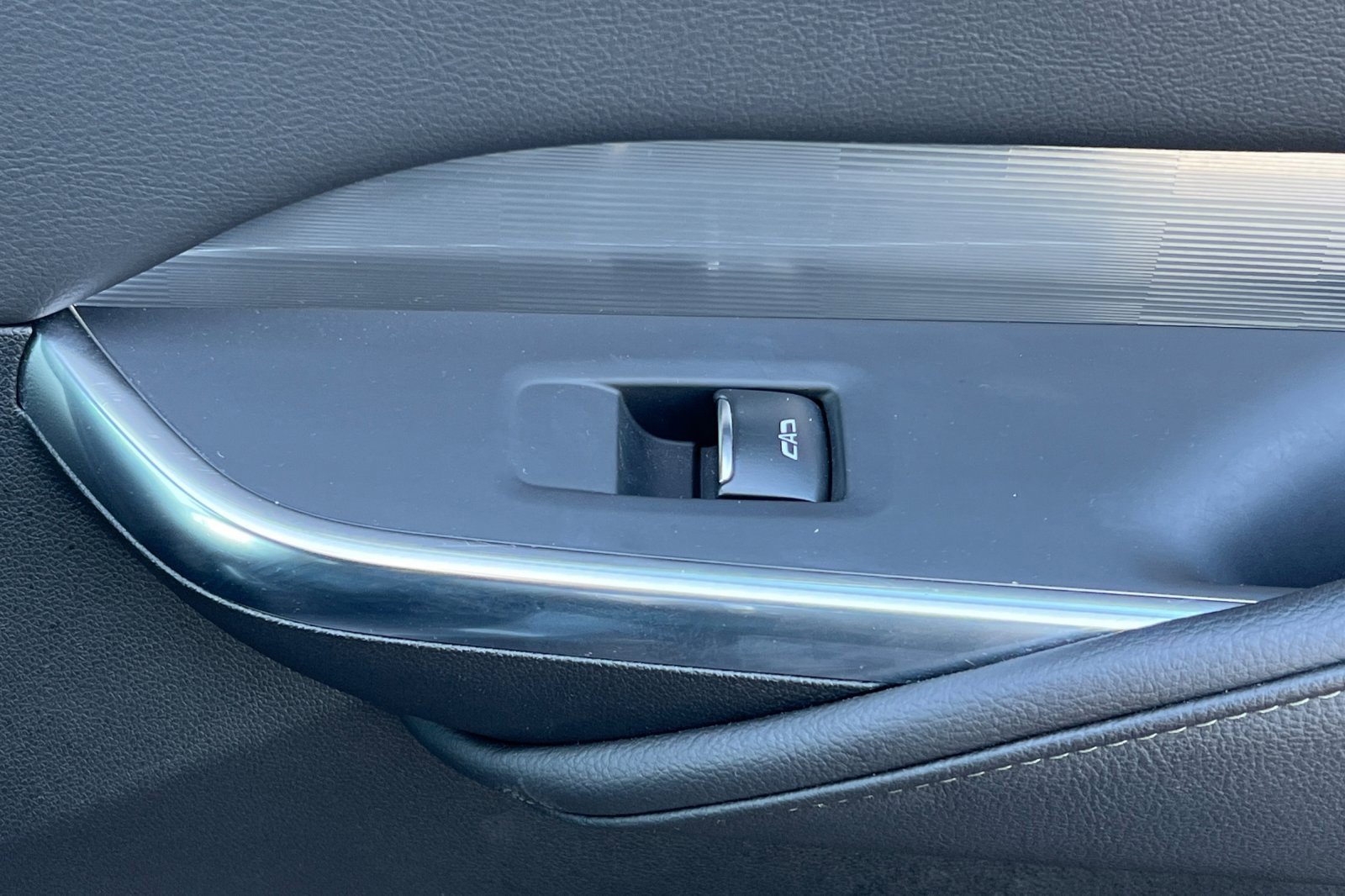 Certified 2024 Cadillac XT4 Premium Luxury image 22