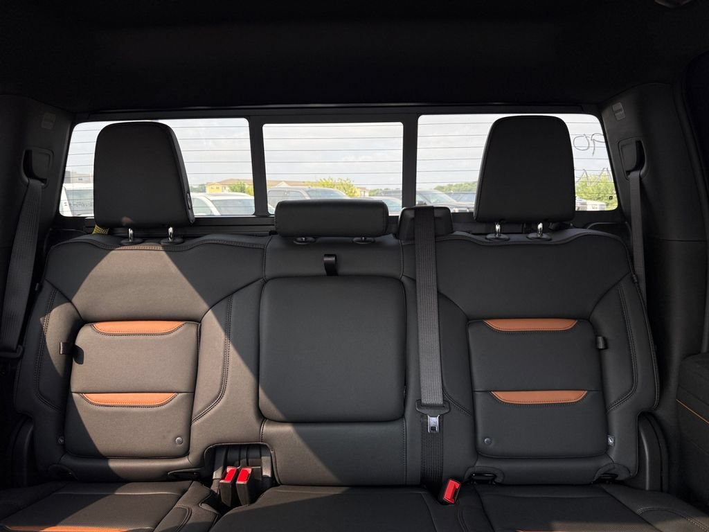 New 2026 GMC Sierra 1500 AT4 w/ AT4 Premium Package AWD/4WD image 42