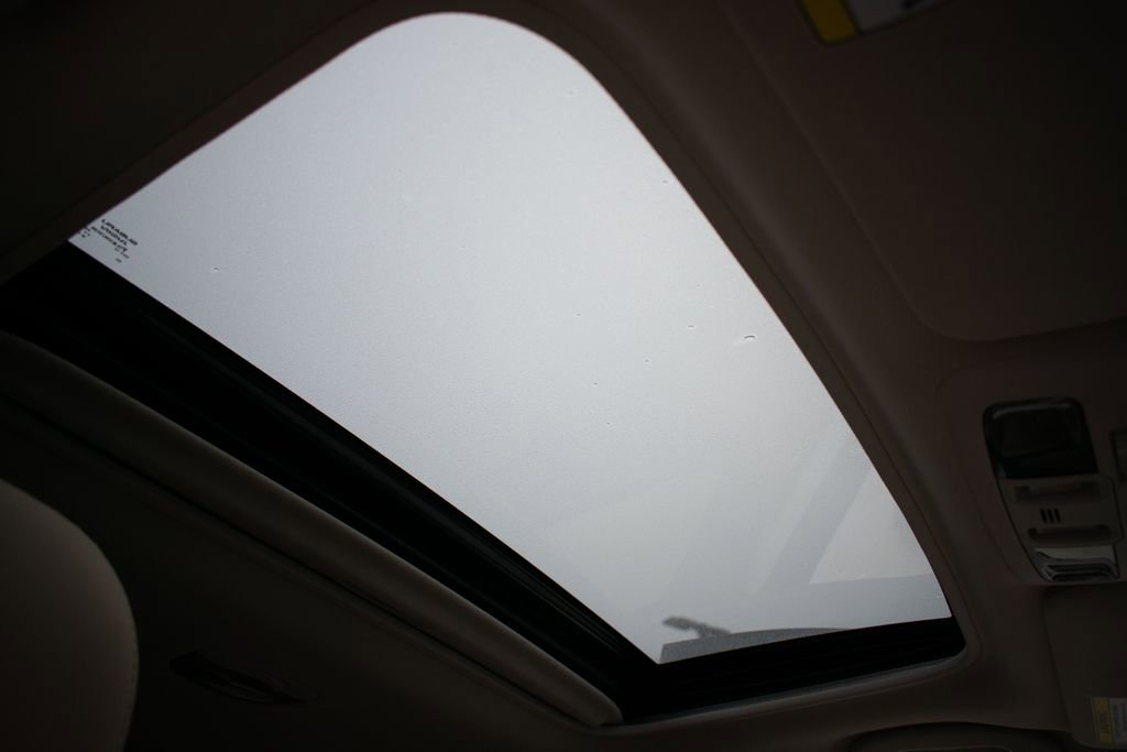 Used 2016 Subaru Outback 3.6R Limited image 11