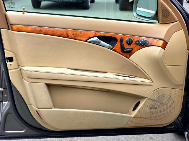 Used 2009 Mercedes-Benz E 350 4MATIC Wagon image 27